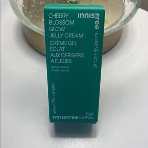 NWT InnisFree Cherry Blossom Glow Jelly Cream - Green Tea Seed Hylauronic Cream